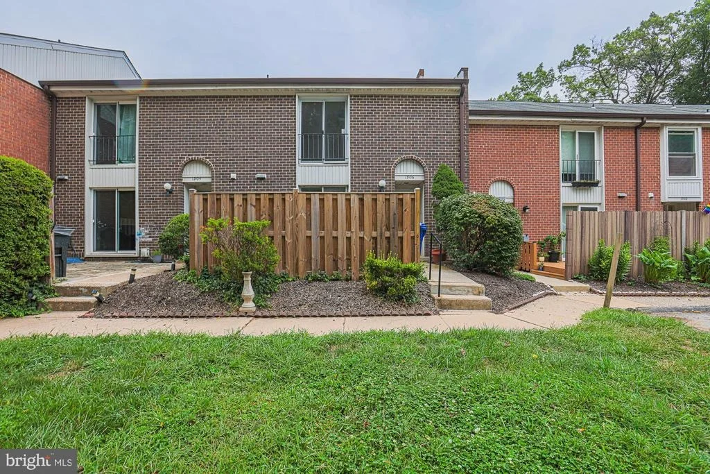 Photo of 1906 GREENHAVEN DRIVE