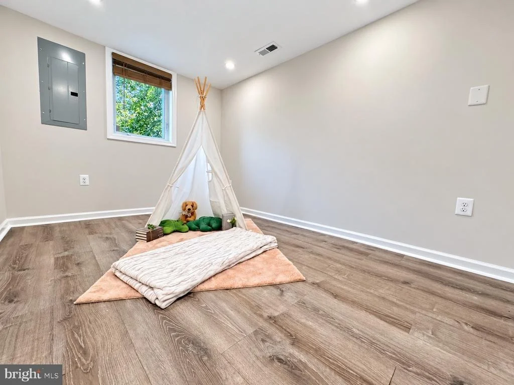 Photo of 11004 TYRONE DRIVE