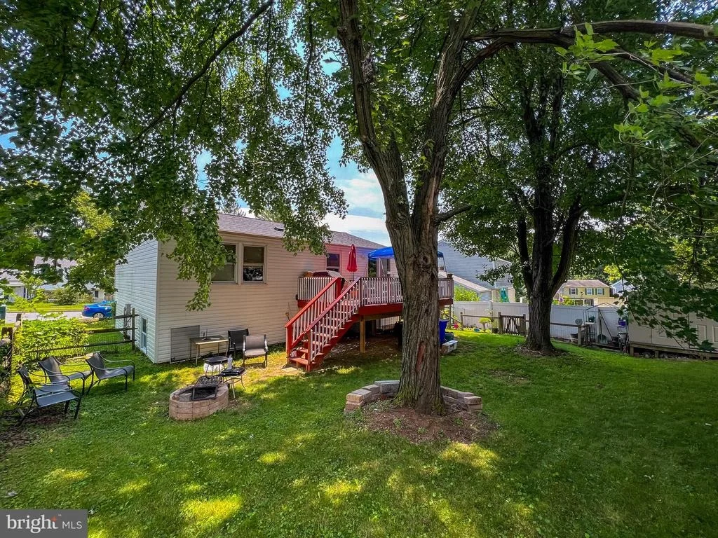 Photo of 121 DEERFIELD PLACE