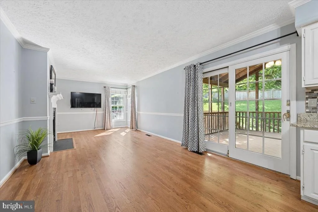 Photo of 6396 DEVONSHIRE LANE