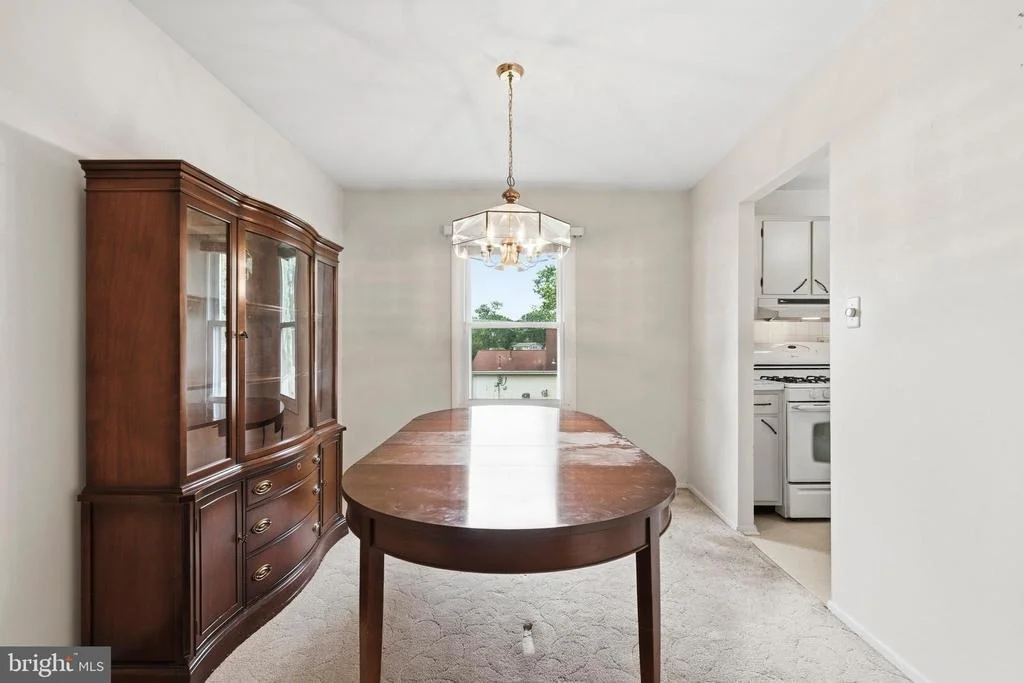 Photo of 215 COMPTON ROAD