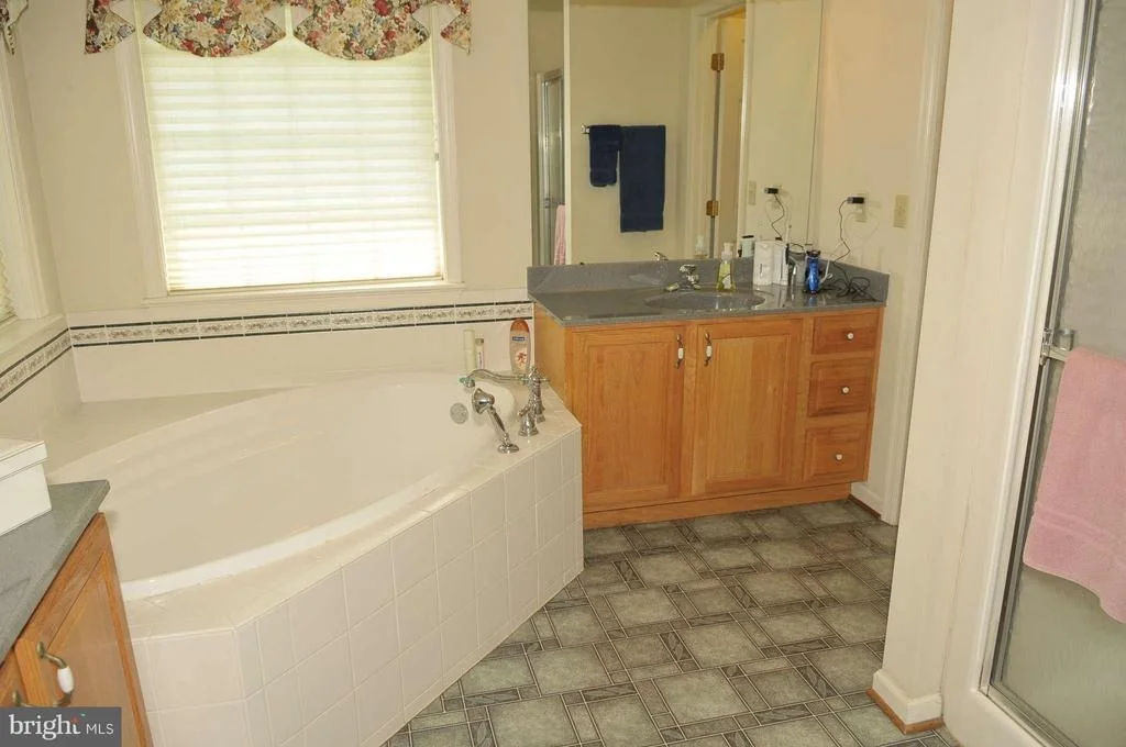 Photo of 5128 SHOOKSTOWN ROAD