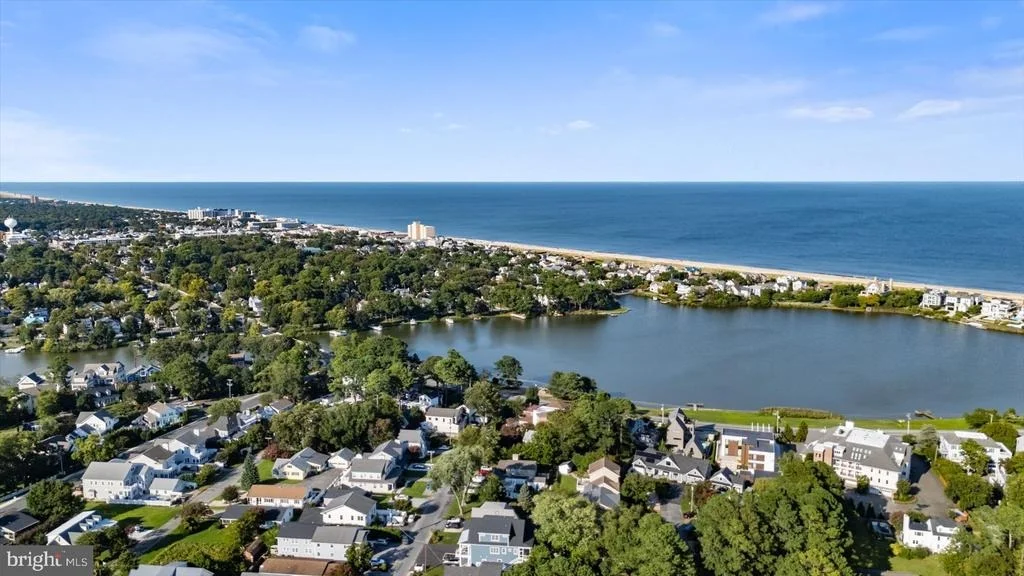 Photo of 20340 SILVER LAKE DRIVE