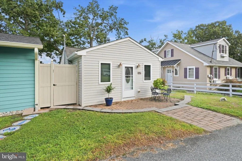Photo of 125 ELKSIDE ROAD