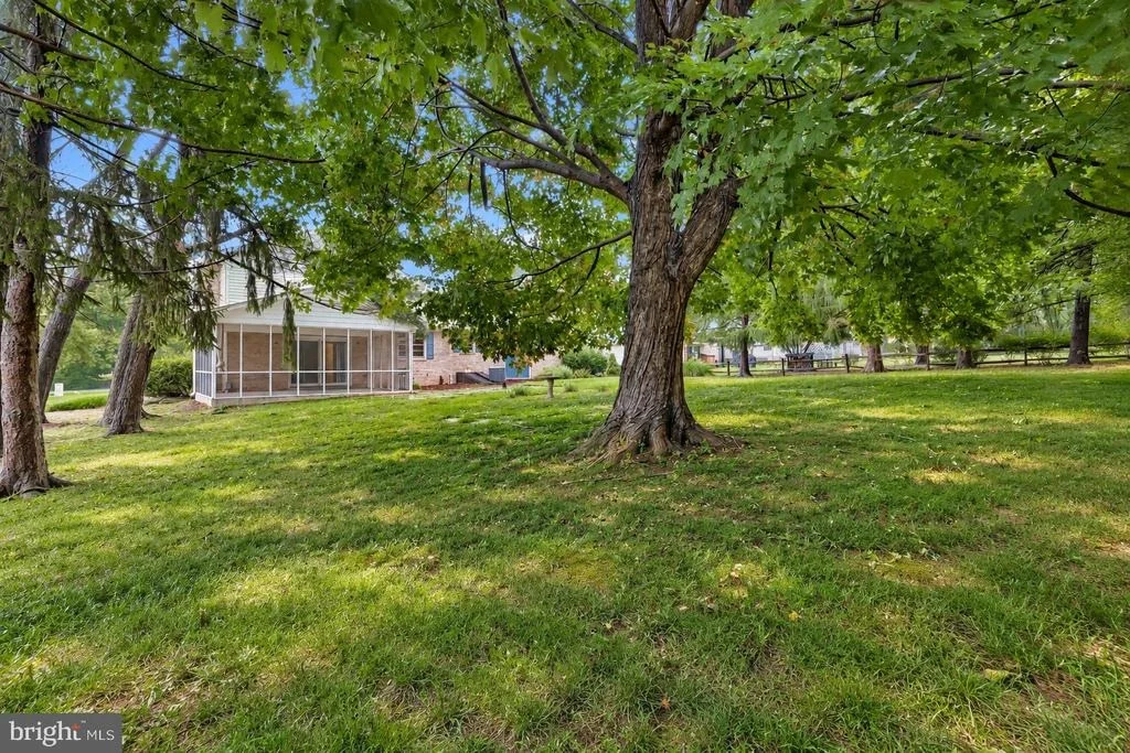 Photo of 6903 GREENVALE COURT