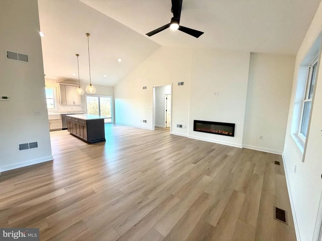 Photo of 663 CURTIS DRIVE