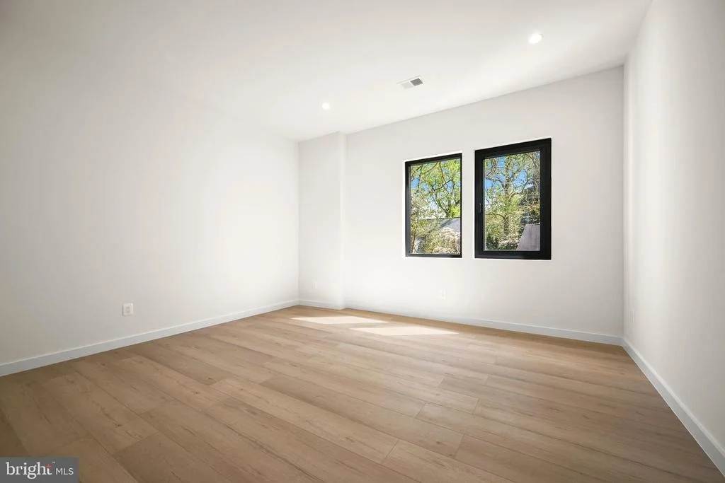 Photo of 8908 MOHAWK LANE
