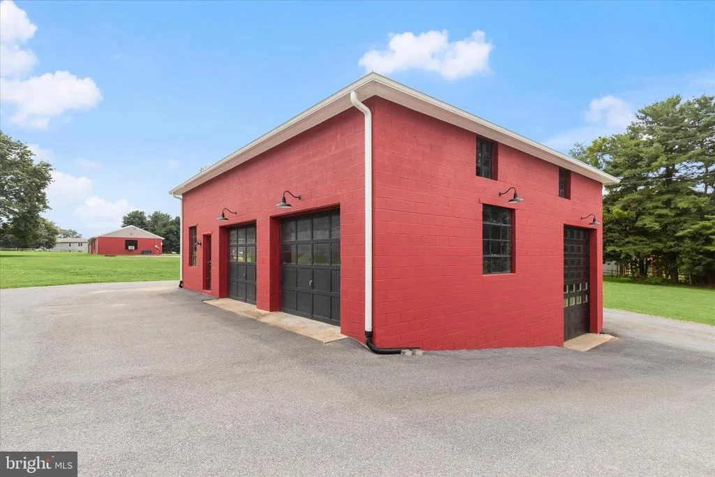 Photo of 16645 FREDERICK ROAD