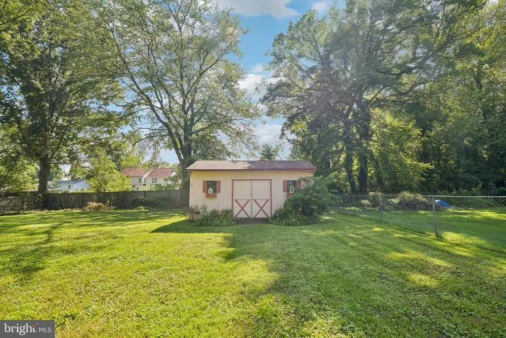 Photo of 8420 LEAF ROAD