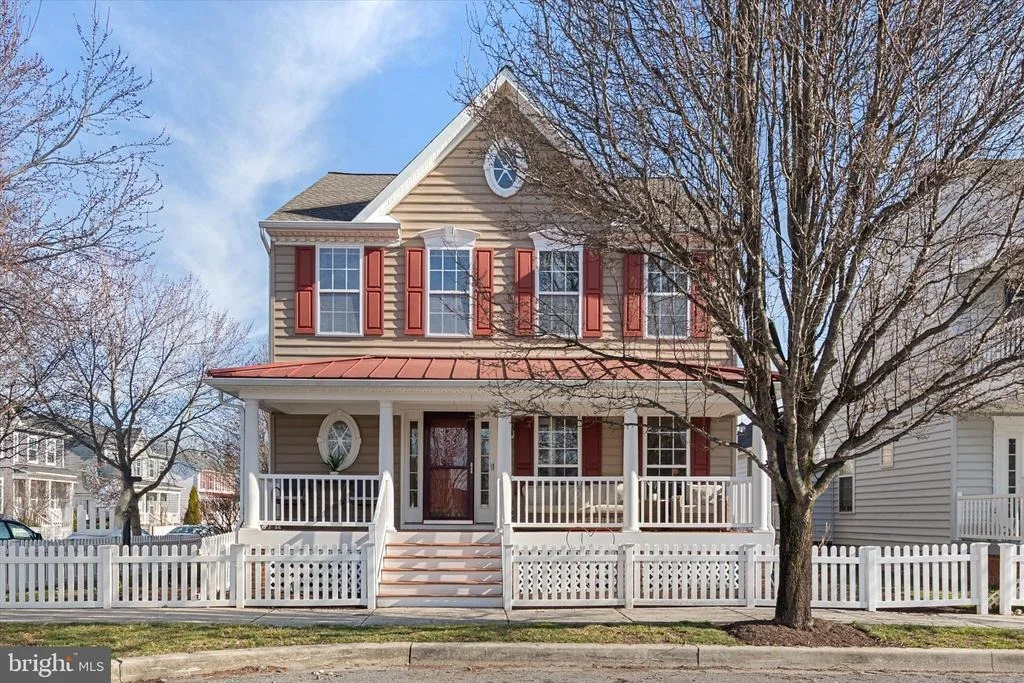 Photo of 301 ADELAIDE DRIVE