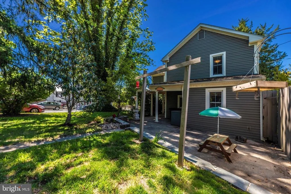 Photo of 403 WALNUT STREET