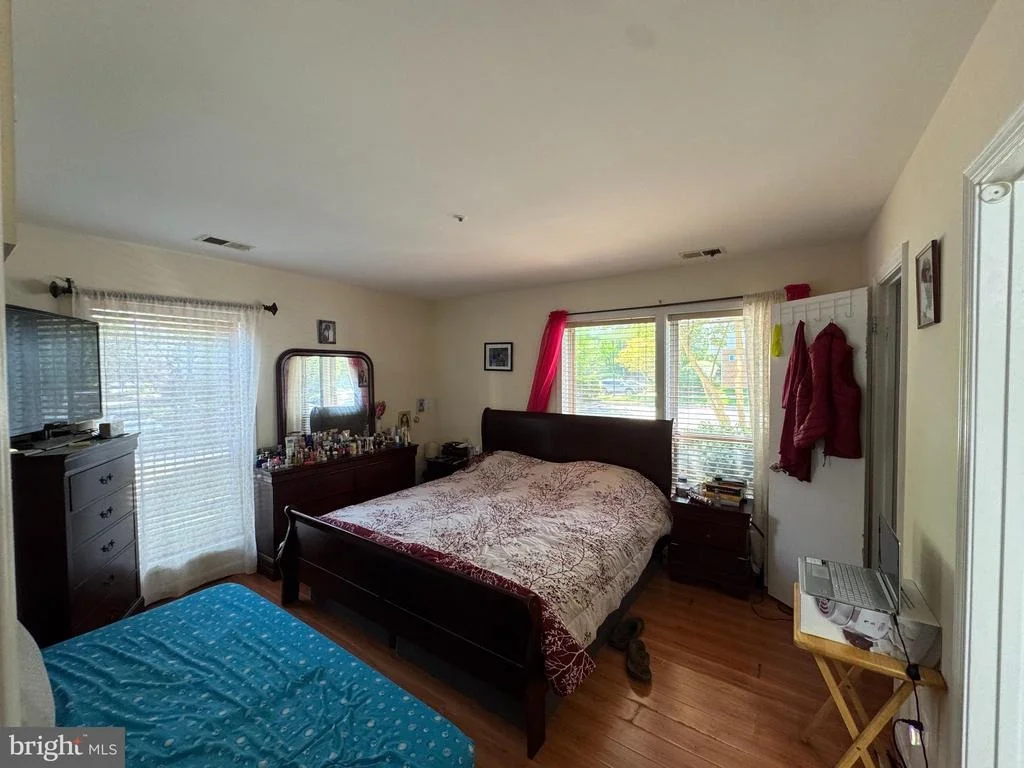 Photo of Unit 4A2 at 3176 SUMMIT SQUARE DRIVE