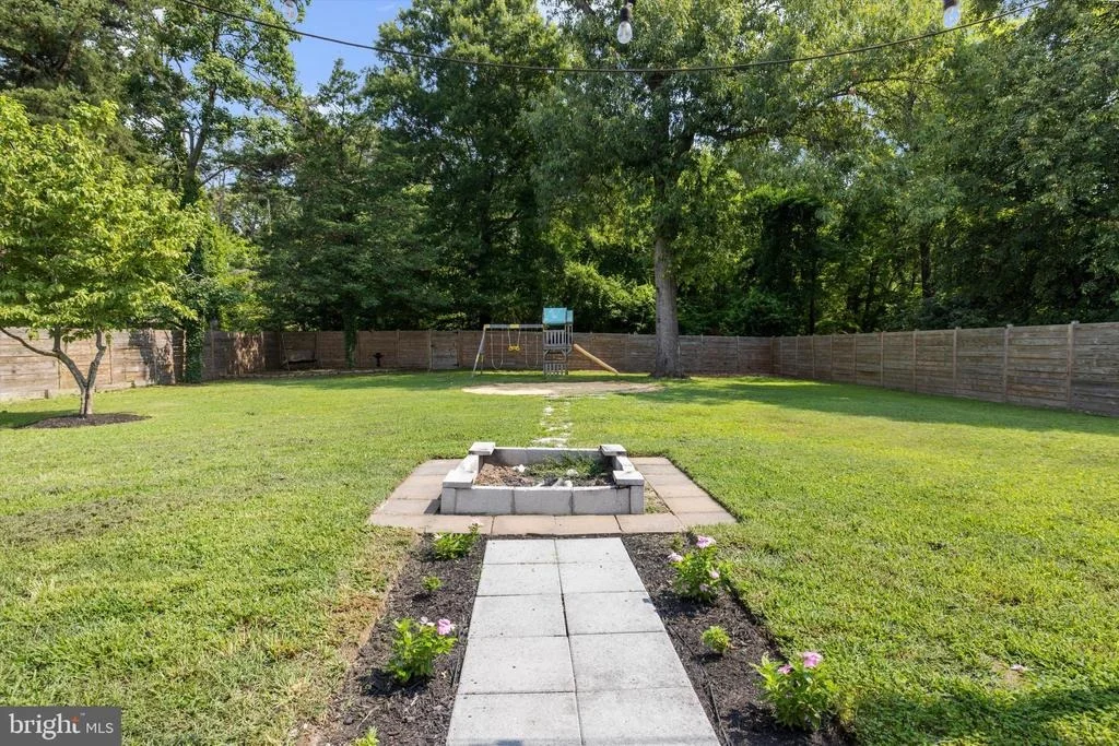 Photo of 1718 SEVERN ROAD