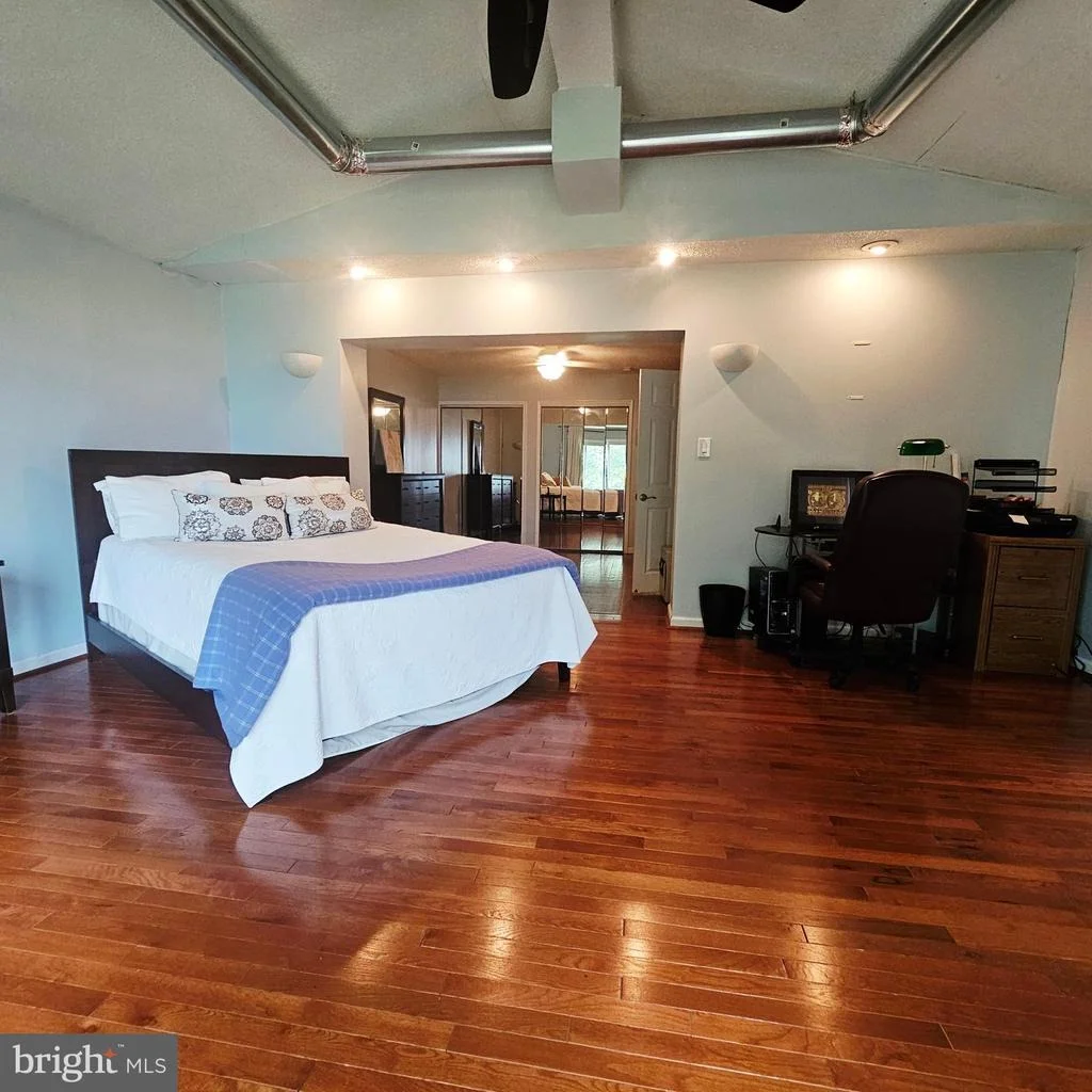 Photo of 36026 BAY DRIVE