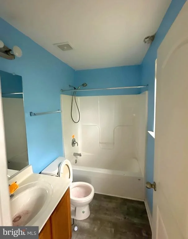 Photo of 105 OAK AVENUE