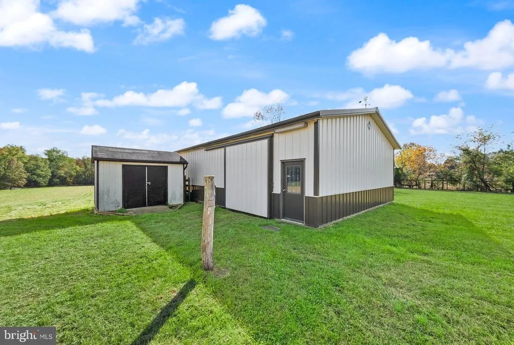 Photo of 9749 WESTWOOD ROAD