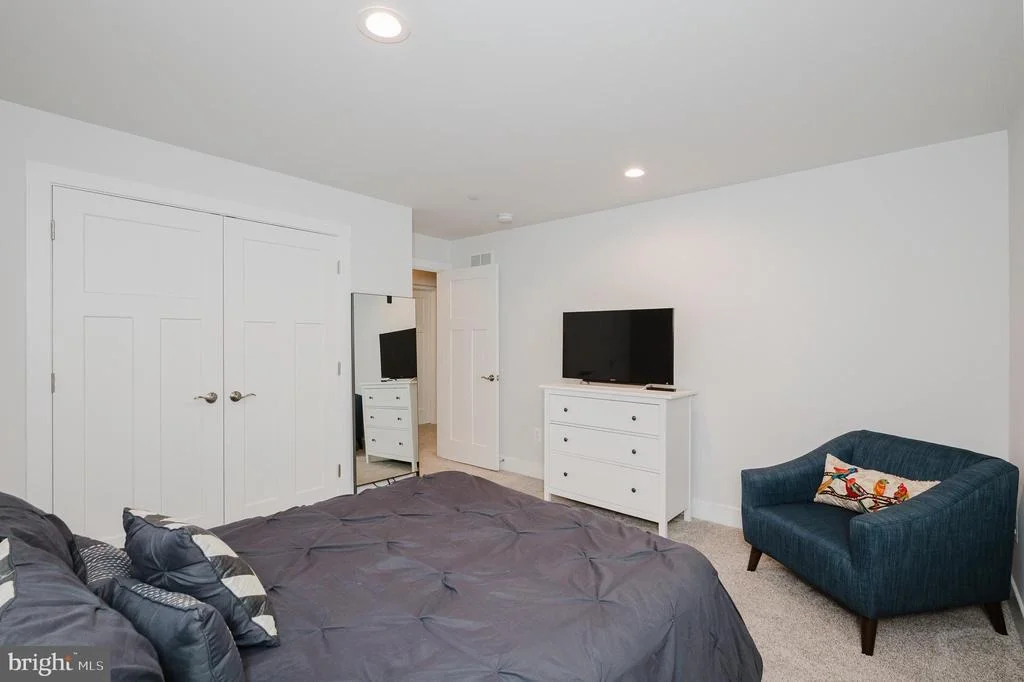 Photo of 2525 EASY STREET
