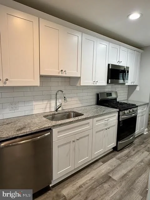 Photo of 802 DEVON ROAD