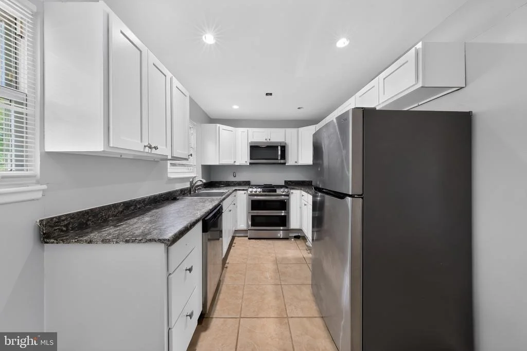 Photo of 714 S HARMONY ROAD