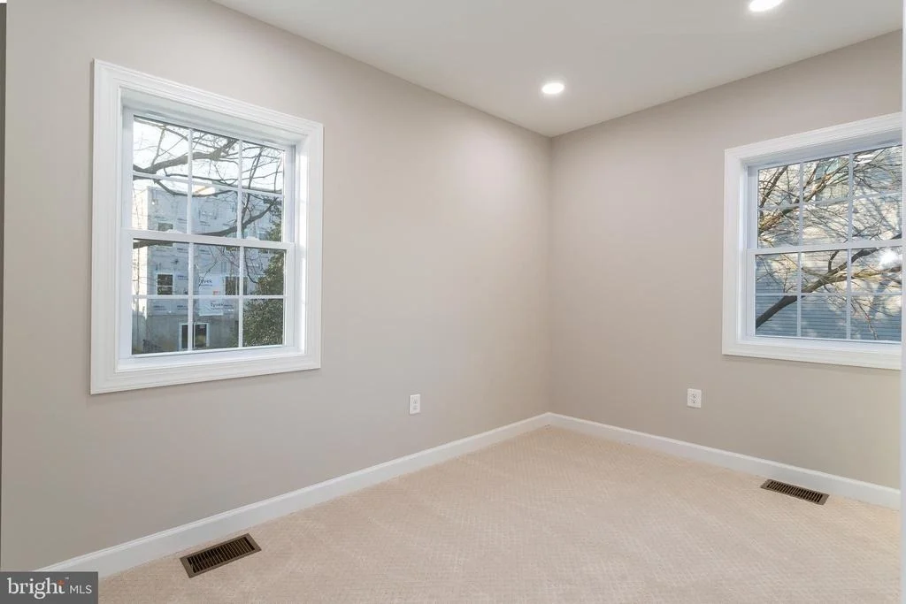 Photo of 4615 KANE PLACE NE