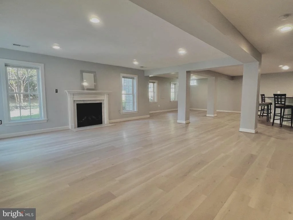 Photo of 9116 BOWLING GREEN DRIVE