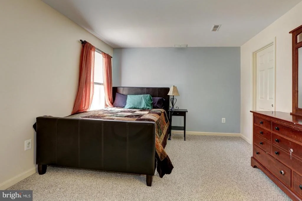 Photo of 4832 BROOM DRIVE