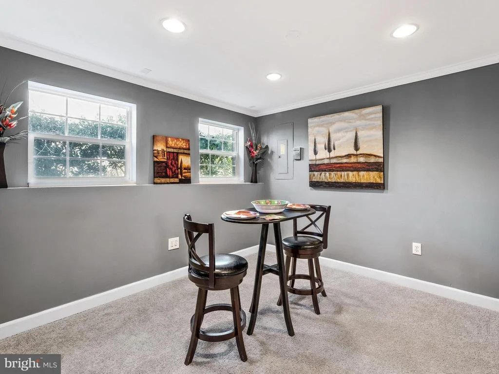 Photo of 6122 CLEMENTS LANE