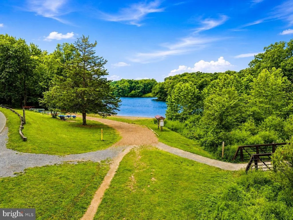 Photo of 5904 MUNCASTER MILL ROAD