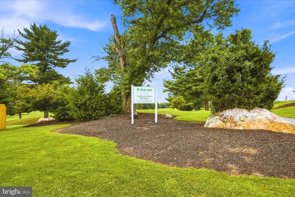 Photo of 5904 MUNCASTER MILL ROAD