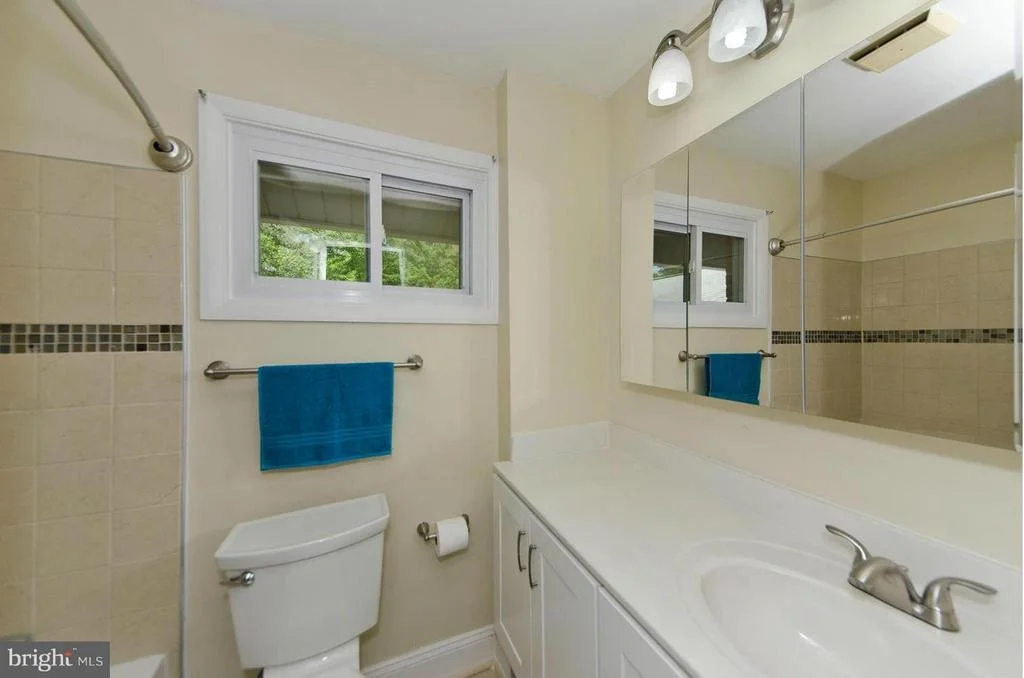 Photo of 6631 IVY HILL DRIVE