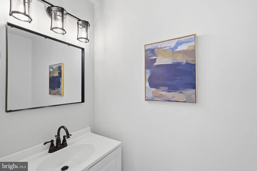 Photo of 5381 ASHLEIGH ROAD