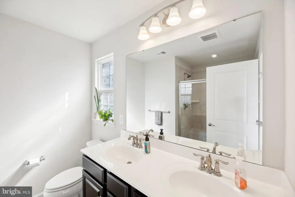 Photo of 231 PICKETT STREET