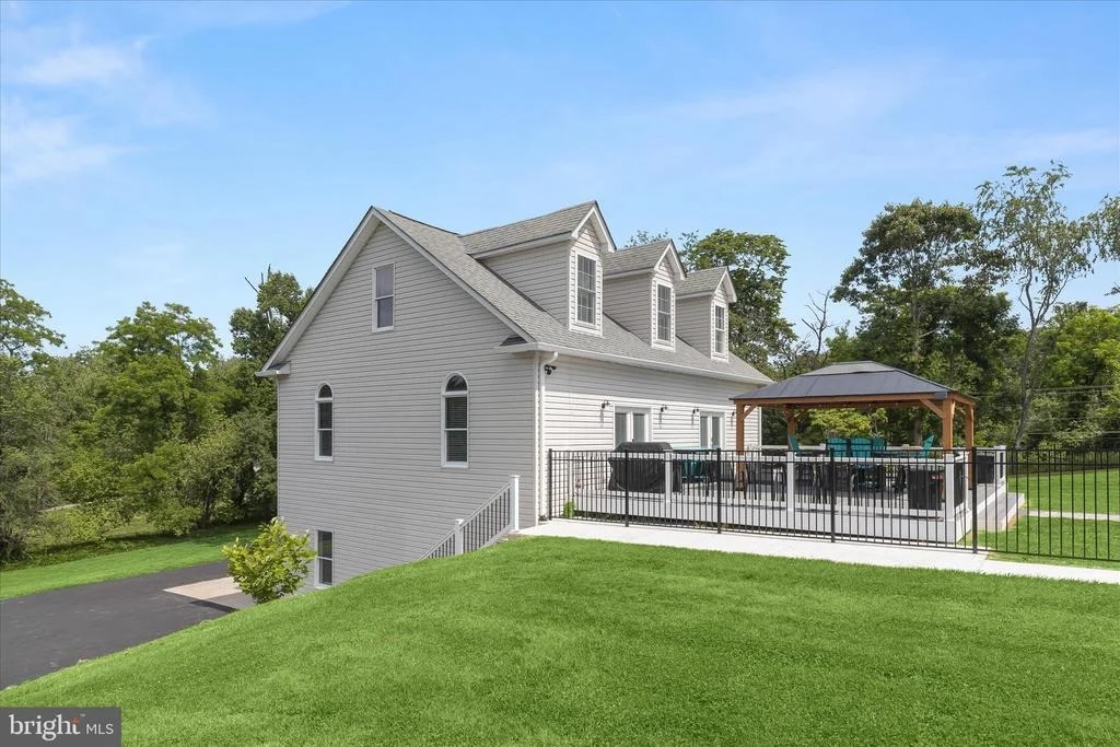 Photo of 3003 SHEFFIELD COURT
