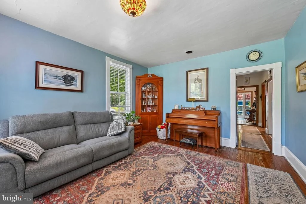 Photo of 20925 CLARKSBURG ROAD