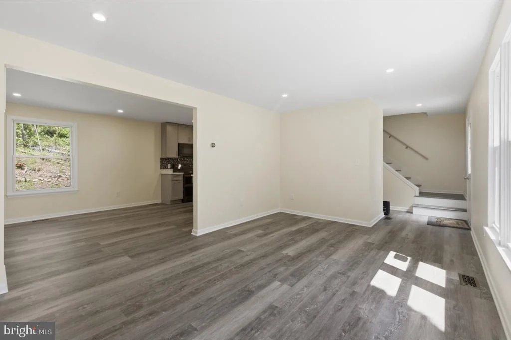 Photo of 24823 CUTSAIL DRIVE