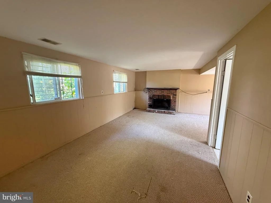 Photo of 6205 PLUM WAY