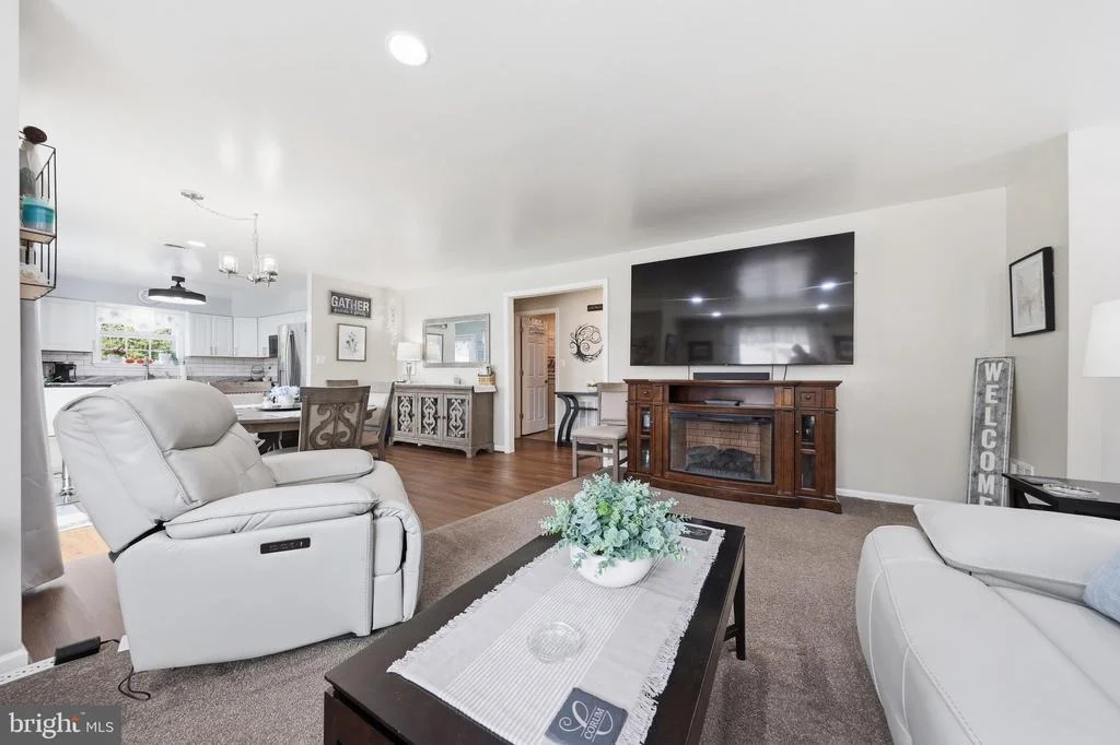 Photo of 5679 BARBERRY COURT