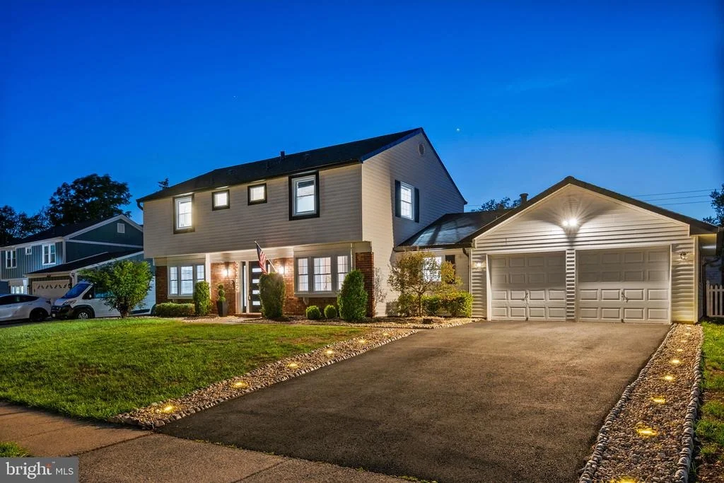 Photo of 4202 MINSTRELL LANE