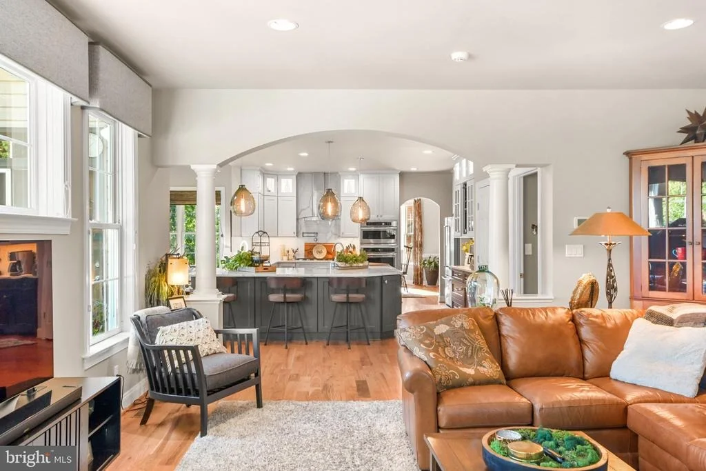 Photo of 4606 MOCKINGBIRD LANE