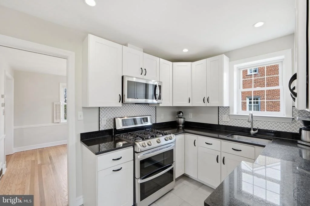 Photo of 2406 CHURCHILL ROAD
