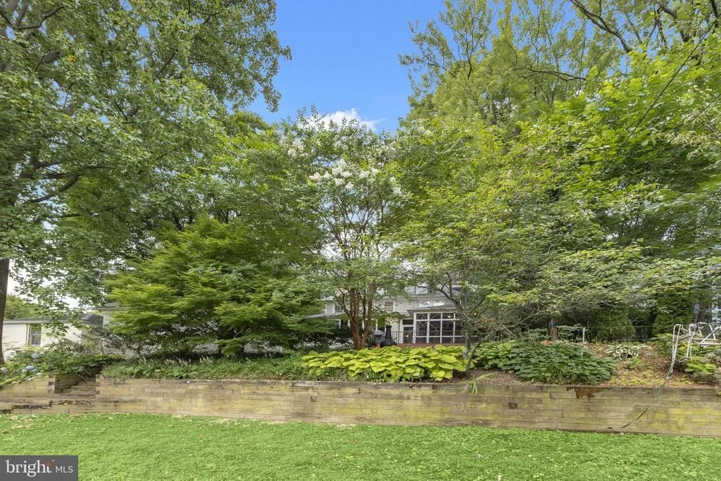 Photo of 210 NORTHFIELD PLACE