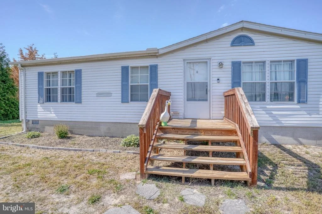 Photo of 6195 WATSON ROAD