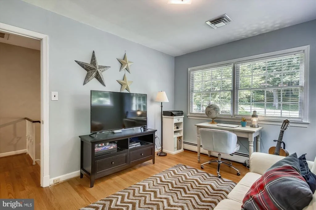 Photo of 1446 WOODACRE DRIVE