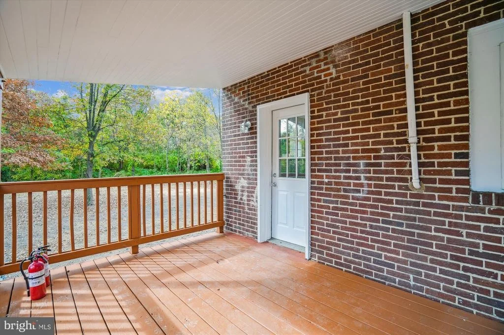 Photo of 9121 LANHAM SEVERN ROAD
