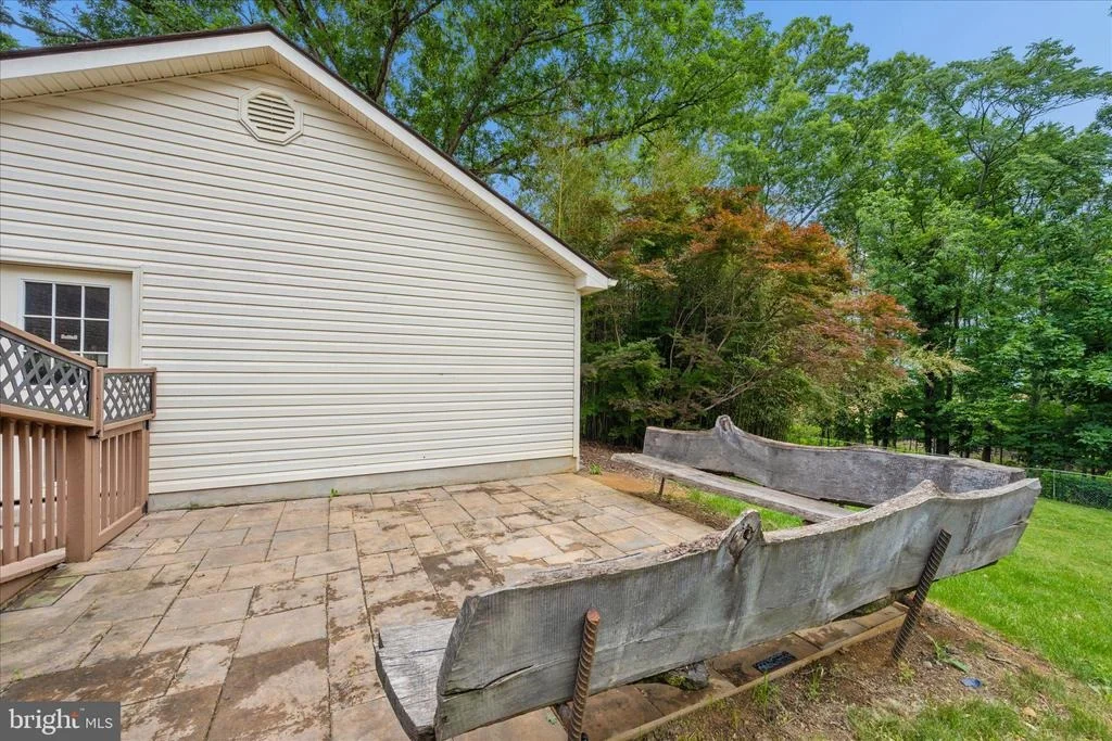 Photo of 7052 LINGANORE ROAD