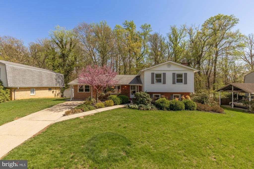 Photo of 1005 RUPPERT ROAD
