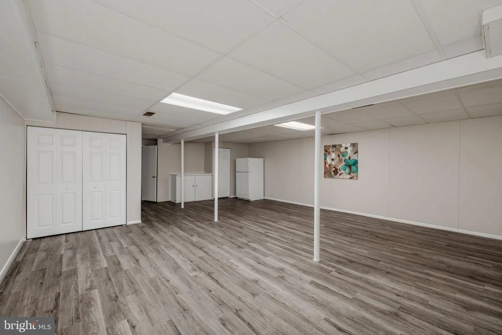 Photo of 8815 BURBANK ROAD