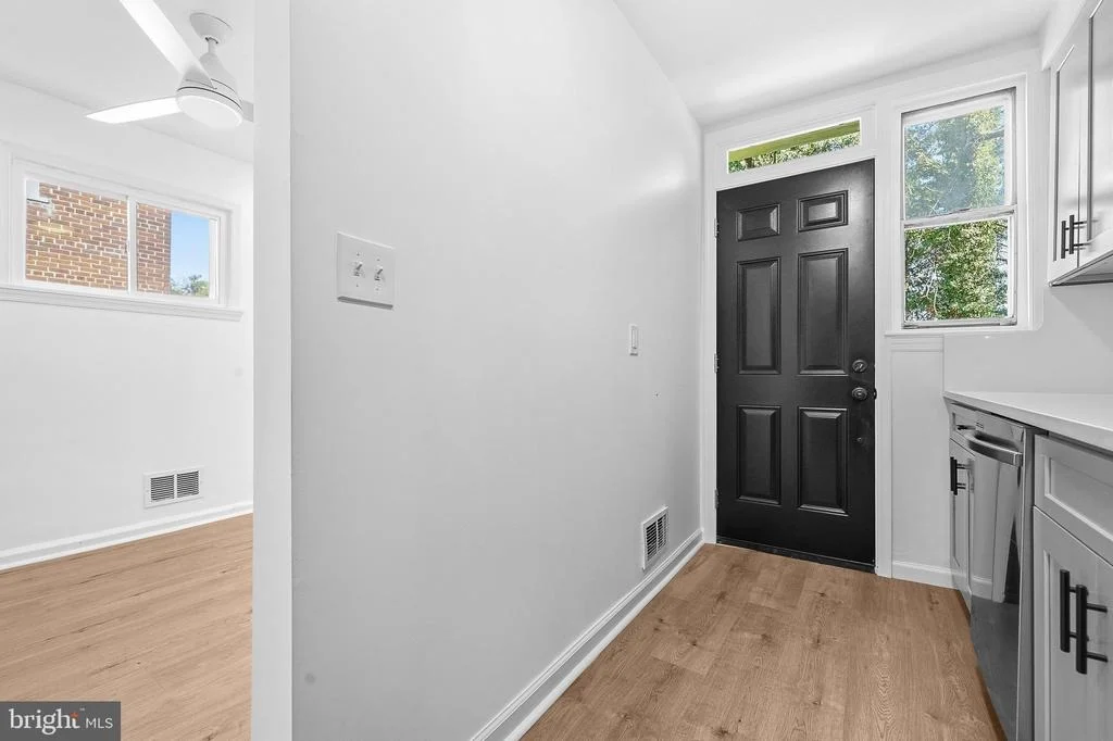 Photo of 1130 46TH PLACE SE