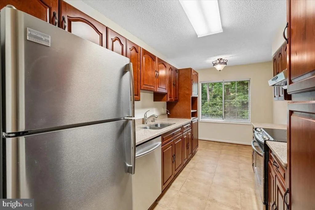 Photo of Unit 314 at 14809 PENNFIELD CIRCLE