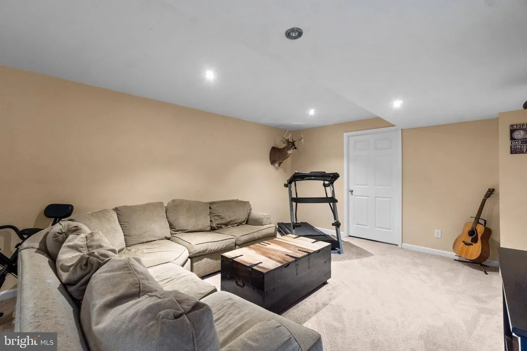 Photo of 814 WELLESLEY COURT